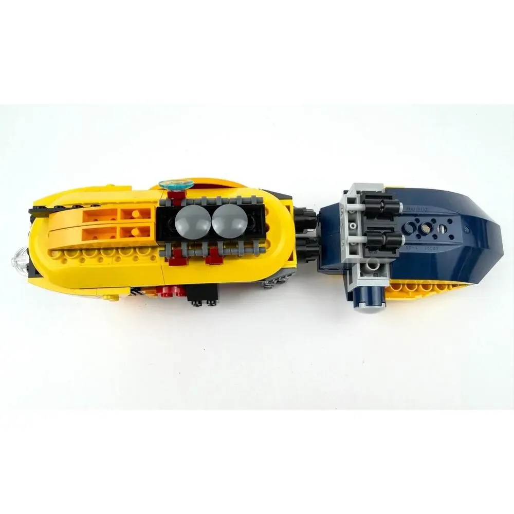 LOT LEGO Marvel 4 Super Hero Vehicle Parts & Parts of a Building VGC